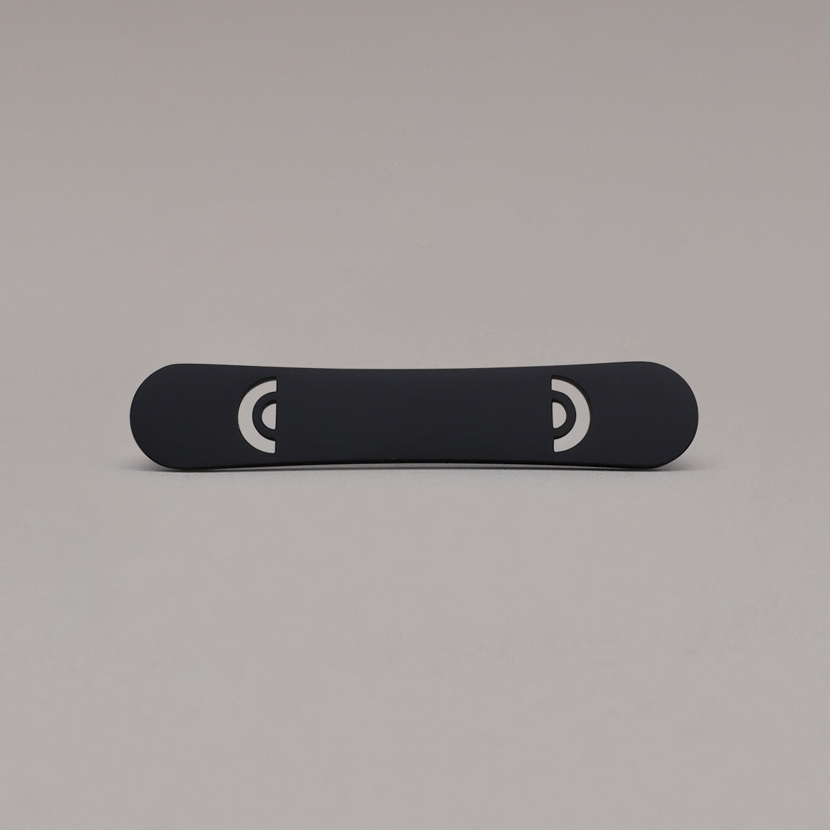 small horizon black pull on gray background