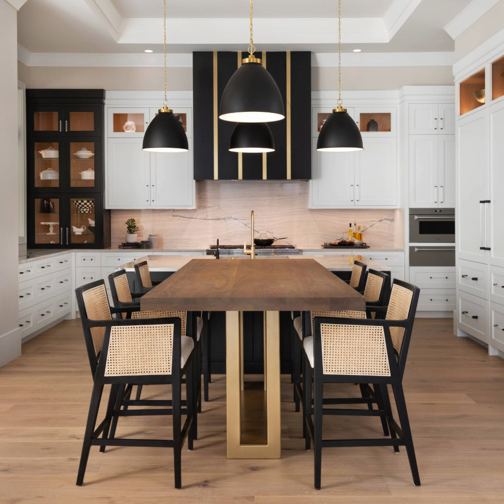 white kitchen cabinets with clarity and matte black cabinet pulls