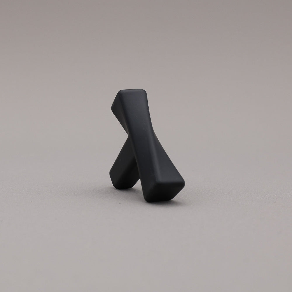 Matte black twist knob.