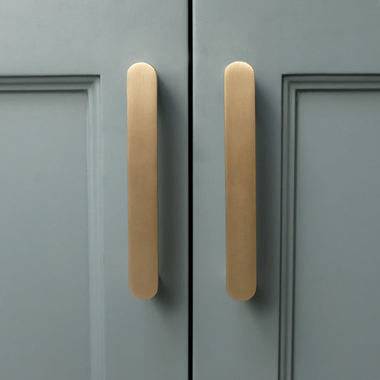 Ribbed cabinet pulls in weathered nickel in 3 different sizes